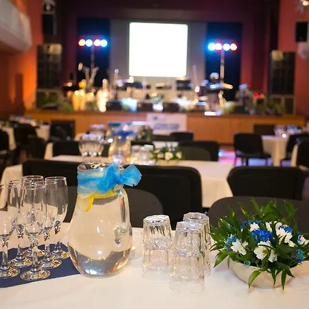 מלון Tynec Týnec nad Sázavou