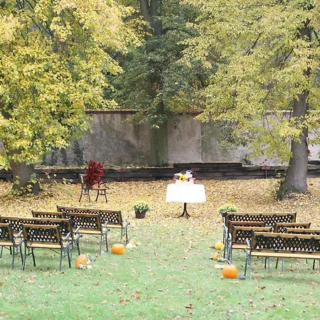 מלון Tynec Týnec nad Sázavou