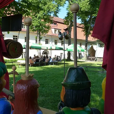 מלון Tynec Týnec nad Sázavou